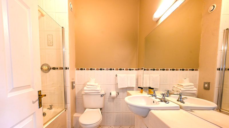 Bathroom image